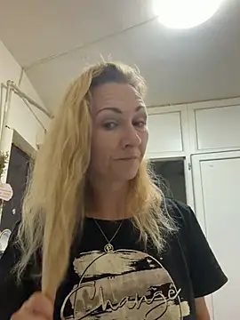 Secret Ladyx online show from July 21, 2026, 4:04 am