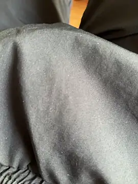 loulou8008 online show from March 4, 2026, 4:13 pm