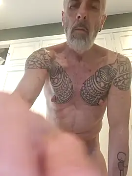 XXX666HEIL online show from June 9, 2026, 11:33 am