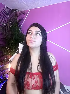 sckarlet1 online show from April 15, 2026, 7:32 pm