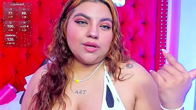 Snapshot of SunnyHoney_ chatting on July 11, 2026, 11:57 am SunnyHoney online show from July 11, 2026, 11:57 am