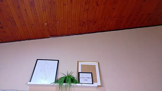 AmatistaSky   online show from April 10, 2026, 11:37 am