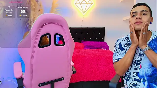 Ariatna Andy online show from March 25, 2026, 10:16 pm