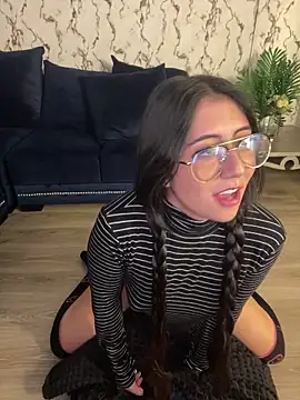 Lunaliaa  online show from March 11, 2026, 5:35 am