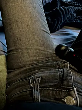 aleexii s online show from March 16, 2026, 4:00 pm