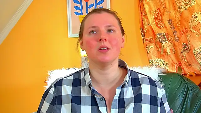 MelodyMoores online show from April 1, 2026, 7:20 am