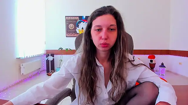 Ellina Star online show from April 22, 2026, 8:06 am