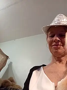 ViktoriaSexi1 online show from April 27, 2026, 7:12 pm
