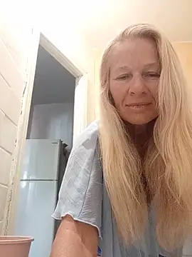 ViktoriaSexi1 online show from June 17, 2026, 5:10 am