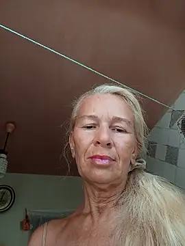 Snapshot of ViktoriaSexi1 chatting on August 5, 2026, 4:59 am ViktoriaSexi1 online show from August 5, 2026, 4:59 am
