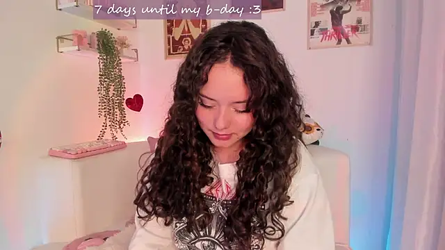 Snapshot of Ally_belle chatting on July 24, 2026, 10:30 pm Ally belle online show from July 24, 2026, 10:30 pm