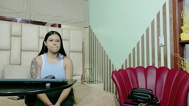 VikyANDfer online show from March 19, 2026, 12:31 pm