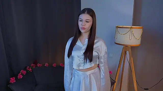 CatrinaLuk online show from March 9, 2026, 6:28 am