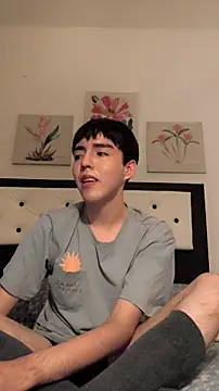 Lucca  555 online show from April 26, 2026, 11:24 pm