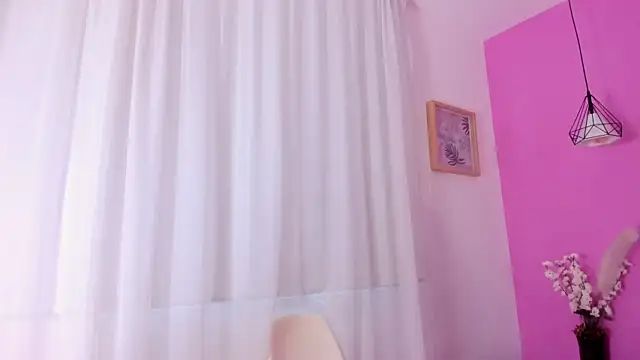 Snapshot of liapinket chatting on July 14, 2026, 12:11 pm liapinket online show from July 14, 2026, 12:11 pm