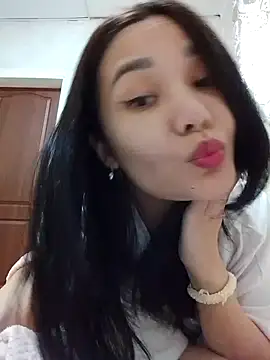 HollyXMolly online show from March 20, 2026, 7:19 pm