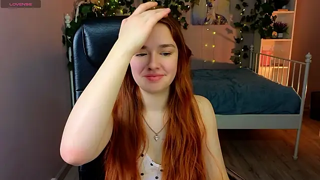 TiffanyVex online show from March 22, 2026, 12:30 pm