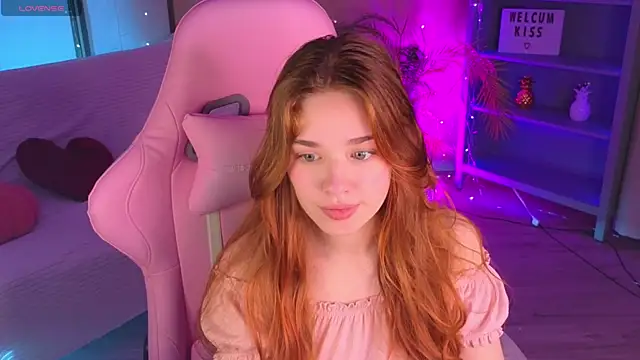 TiffanyVex online show from April 20, 2026, 3:26 pm