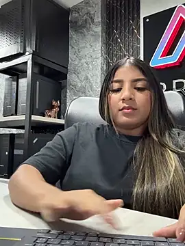 Emma Carteer 1 online show from March 13, 2026, 4:30 am