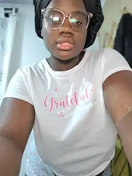 YourLiaa  online show from April 26, 2026, 7:06 am