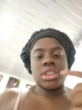 YourLiaa  online show from April 27, 2026, 5:05 am