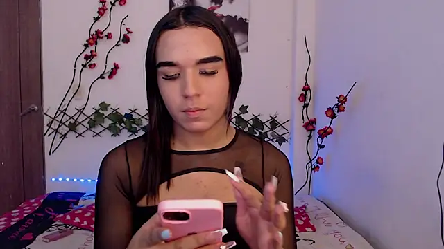 Snapshot of Candyy_doll__ chatting on April 25, 2026, 4:04 am Candyy doll online show from April 25, 2026, 4:04 am