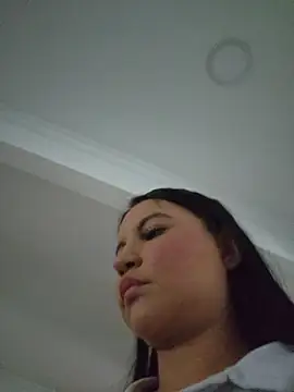 Snapshot of Pretty_Julieta chatting on April 28, 2026, 10:26 pm Pretty Julieta online show from April 28, 2026, 10:26 pm