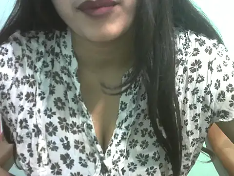 Lovely-Pandey online show from April 8, 2026, 8:09 pm
