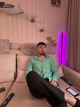 mihaimay2 online show from April 7, 2026, 10:37 am