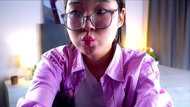 NelleMihalko online show from April 9, 2026, 11:15 am