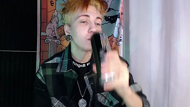 Snapshot of ray-taylorrr chatting on March 14, 2026, 1:38 pm ray-taylorrr online show from March 14, 2026, 1:38 pm