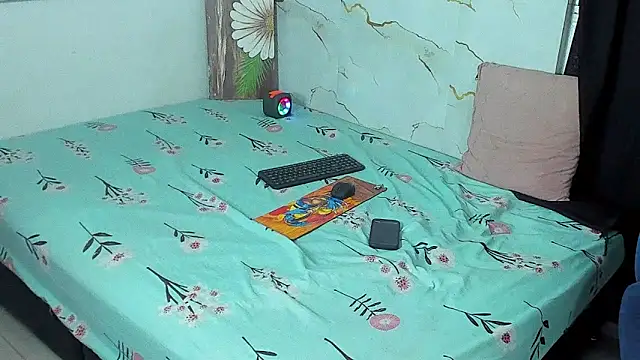 BabyCam23 online show from March 13, 2026, 4:08 am