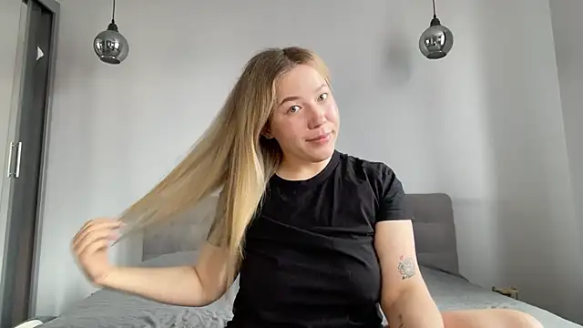 alyrasun online show from July 22, 2026, 9:34 am
