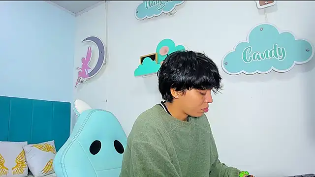 ivyheat3 online show from April 25, 2026, 3:20 am