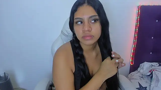 Snapshot of madelinesquirt chatting on April 25, 2026, 7:00 pm madelinesquirt online show from April 25, 2026, 7:00 pm