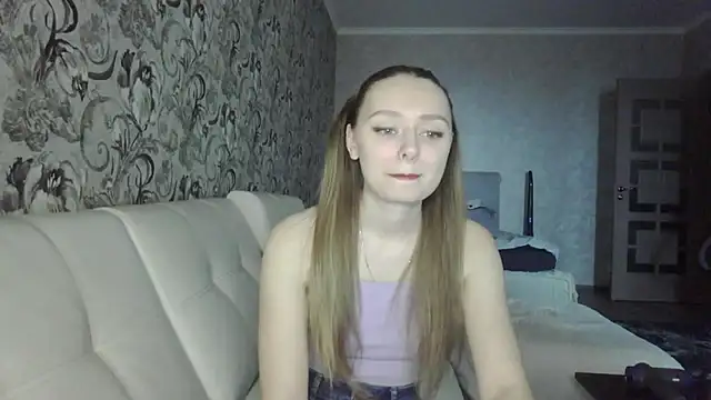 Snapshot of MysticGlimmer chatting on March 27, 2026, 12:49 pm MysticGlimmer online show from March 27, 2026, 12:49 pm