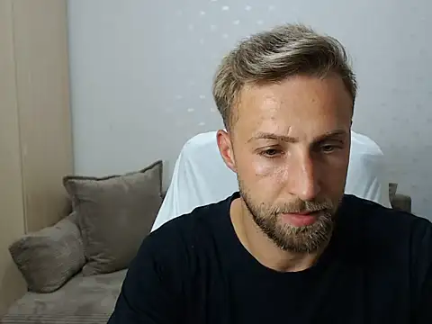 BlondEagleMuscle online show from July 27, 2026, 8:49 pm