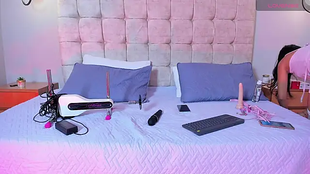 Katty cute19 online show from April 23, 2026, 4:24 am