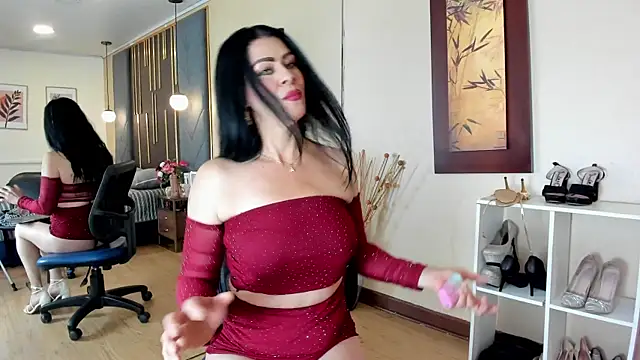 SofiiMontes online show from June 10, 2026, 11:53 am