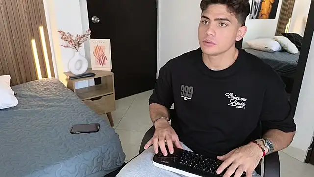 MrAdonis  online show from March 25, 2026, 7:31 pm