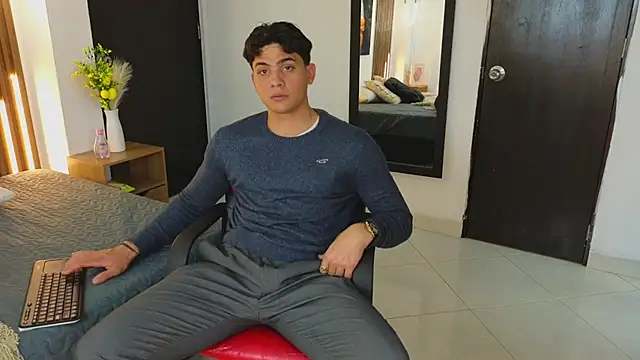 MrAdonis  online show from April 15, 2026, 7:58 pm