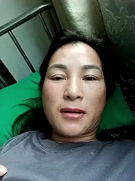 Yuhi3d online show from May 1, 2026, 12:15 am