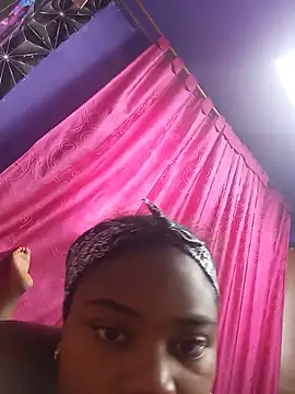 Snapshot of Candykss chatting on May 16, 2026, 8:18 pm Candykss online show from May 16, 2026, 8:18 pm