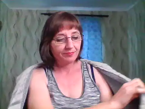 Alisaprice077 online show from April 22, 2026, 9:01 am