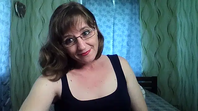 Alisaprice077 online show from June 16, 2026, 9:01 am