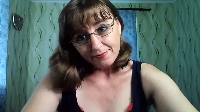 Snapshot of Alisaprice077 chatting on July 18, 2026, 9:46 am Alisaprice077 online show from July 18, 2026, 9:46 am