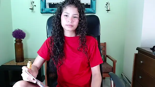 ChalonVera online show from June 6, 2026, 8:02 pm