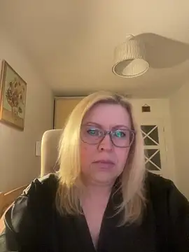 JanieLight53 online show from April 12, 2026, 5:07 pm