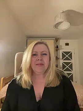 JanieLight53 online show from June 29, 2026, 8:53 pm