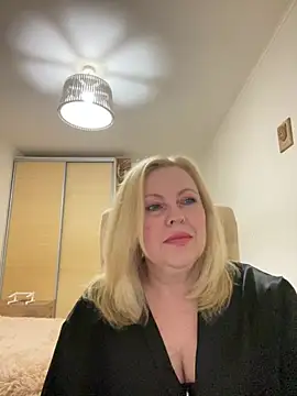 JanieLight53 online show from July 14, 2026, 7:08 pm